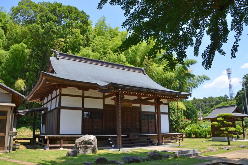 印西市の結縁寺境内