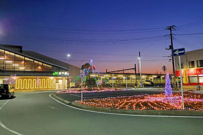 木下駅北口ロータリーのイルミネーション