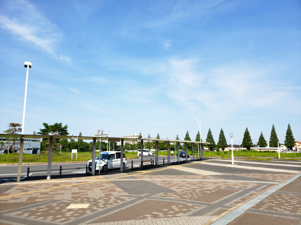 印西牧の原駅北口ロータリー