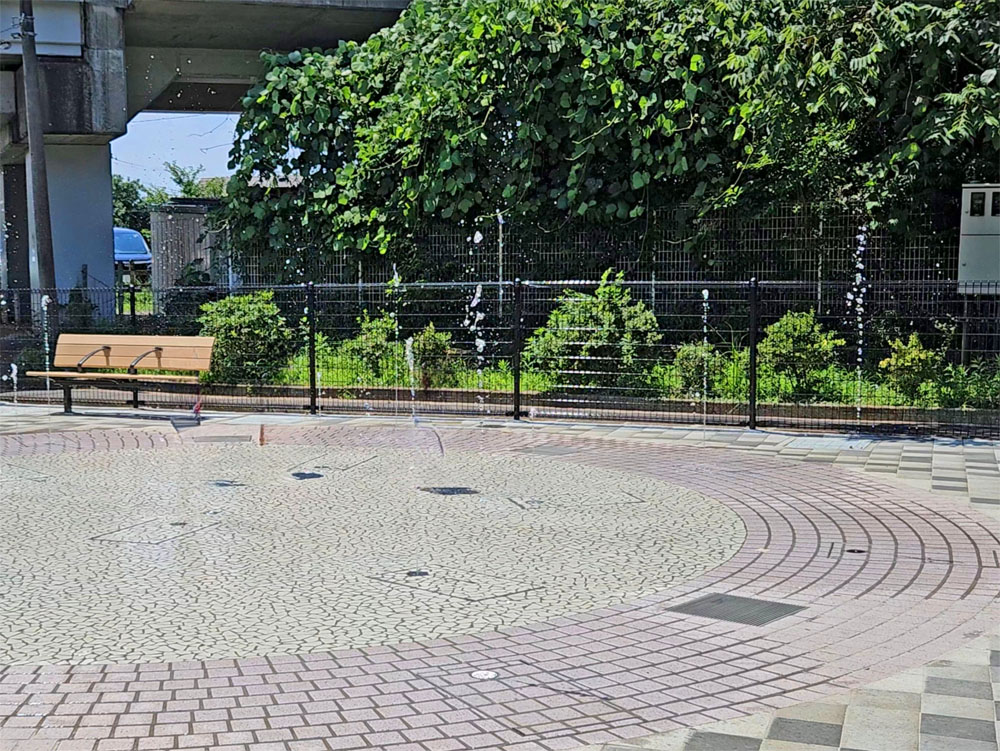 鎌ケ谷市制記念公園の噴水広場