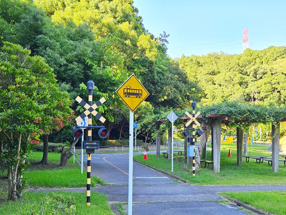 上座交通公園の踏切
