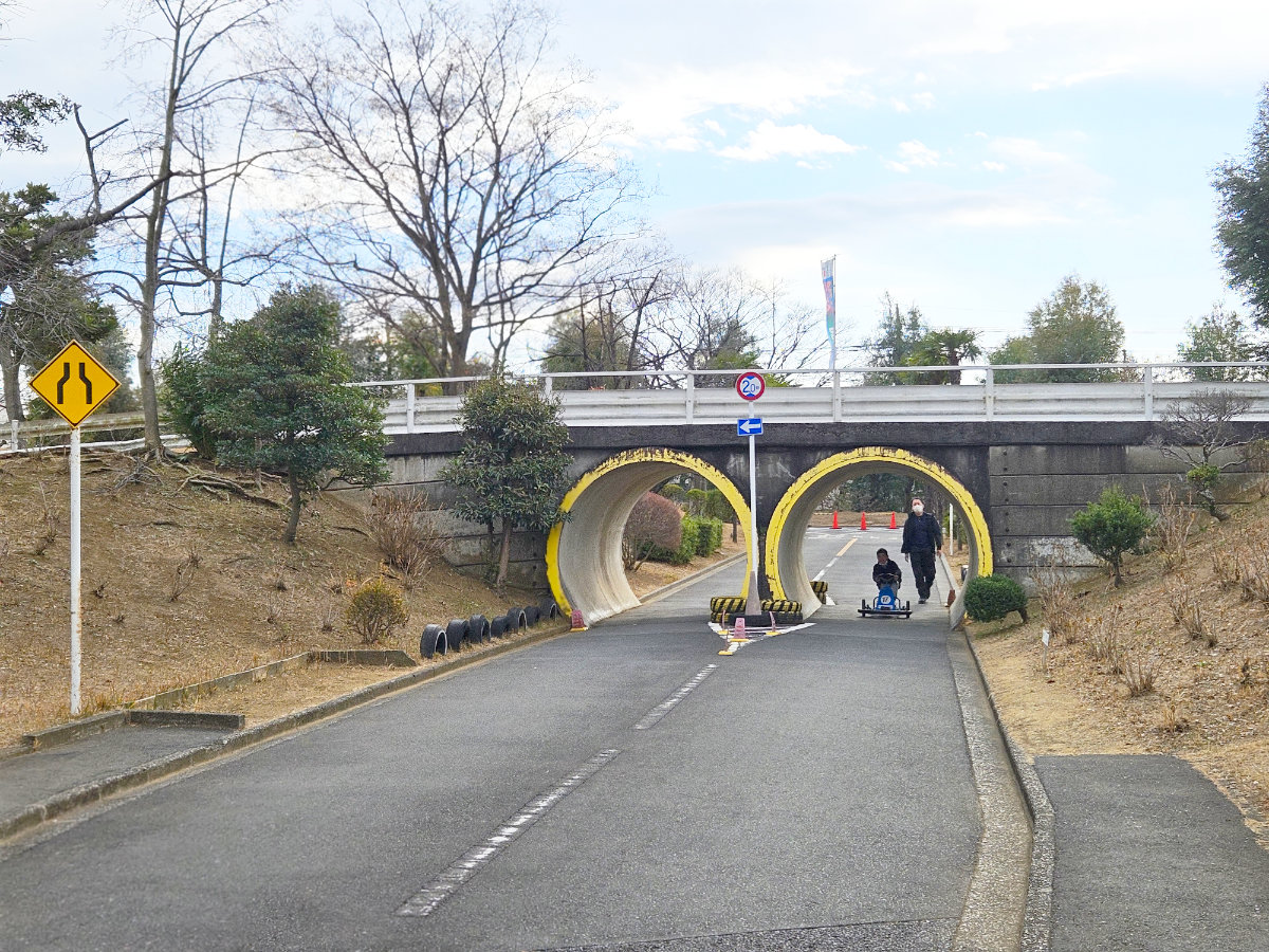 松戸市ユーカリ交通公園のトンネル