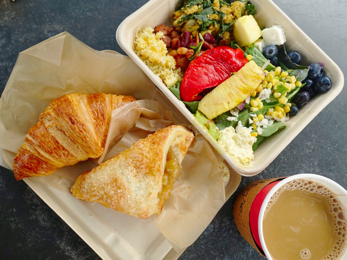 アメリカのスーパーのサラダバー