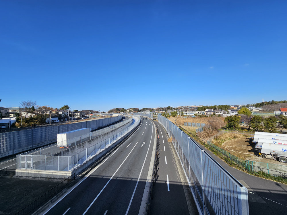 なかこくにこにこ歩道橋から北千葉道路北千葉Jct方面