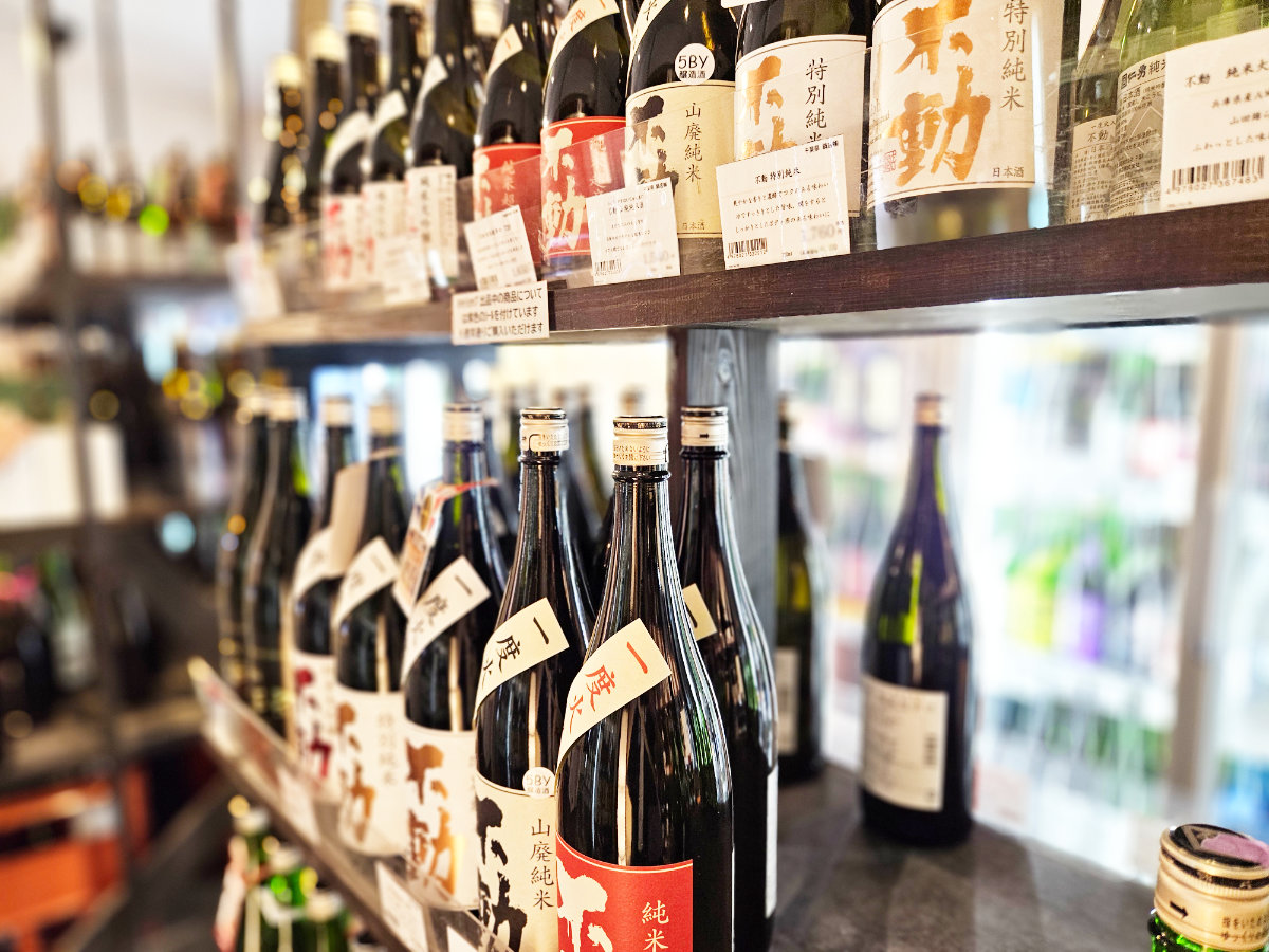 酒乃なべだなの店内
